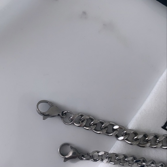 His and her bracelet. - Picture 4 of 5